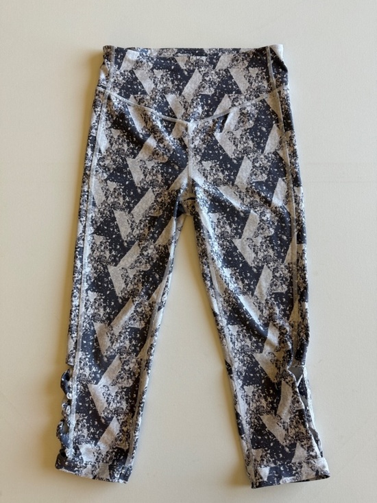 GAP Pants - GAP Grey White Geometric Cropped Leggings High Rise Athleisure Size S